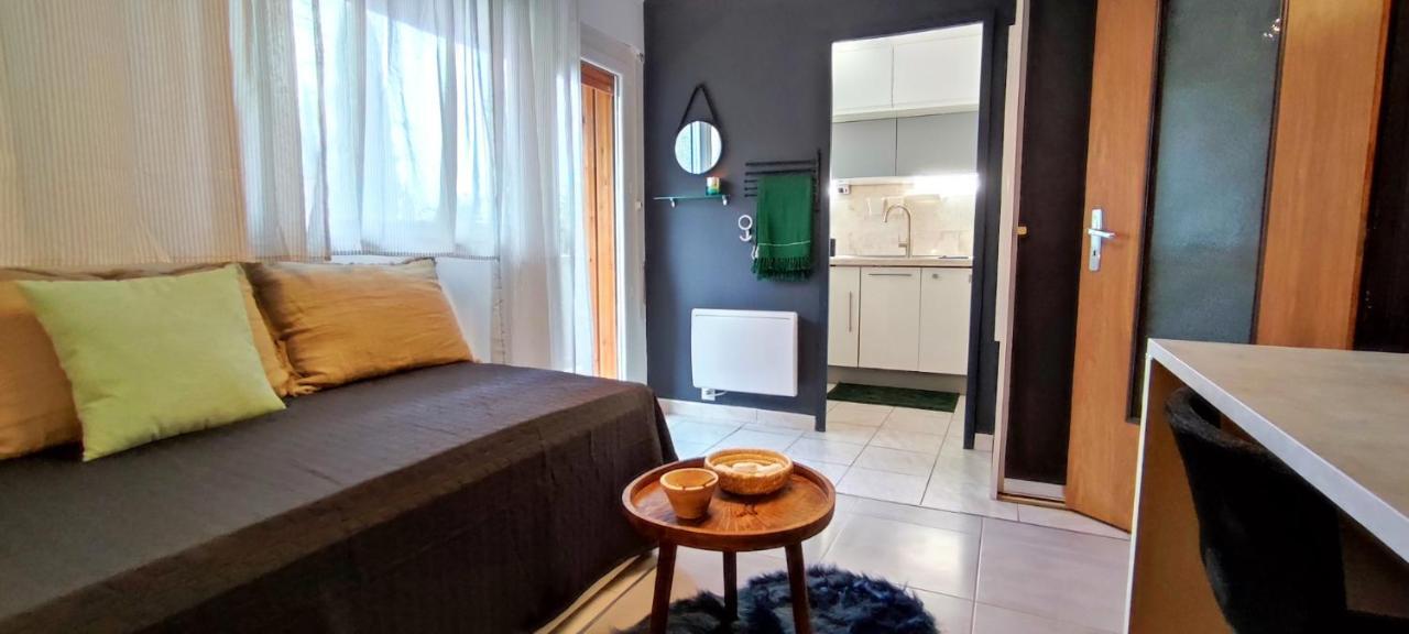 Michelet Studio Climatise Avec Balcon Et Parking Ferme Монпелие Екстериор снимка