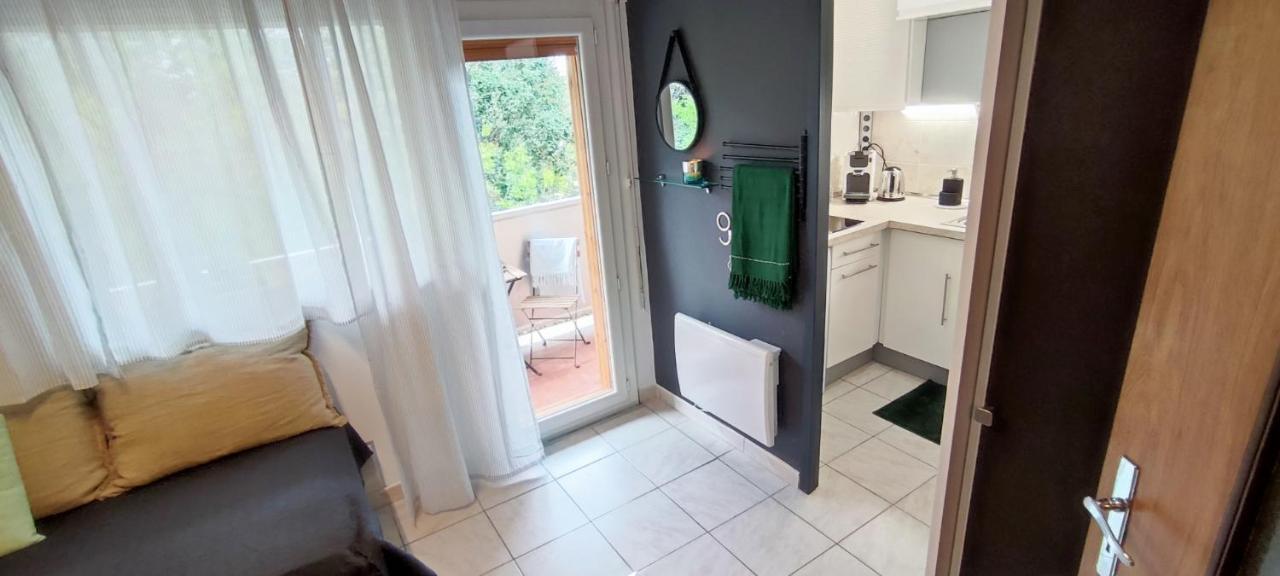 Michelet Studio Climatise Avec Balcon Et Parking Ferme Монпелие Екстериор снимка